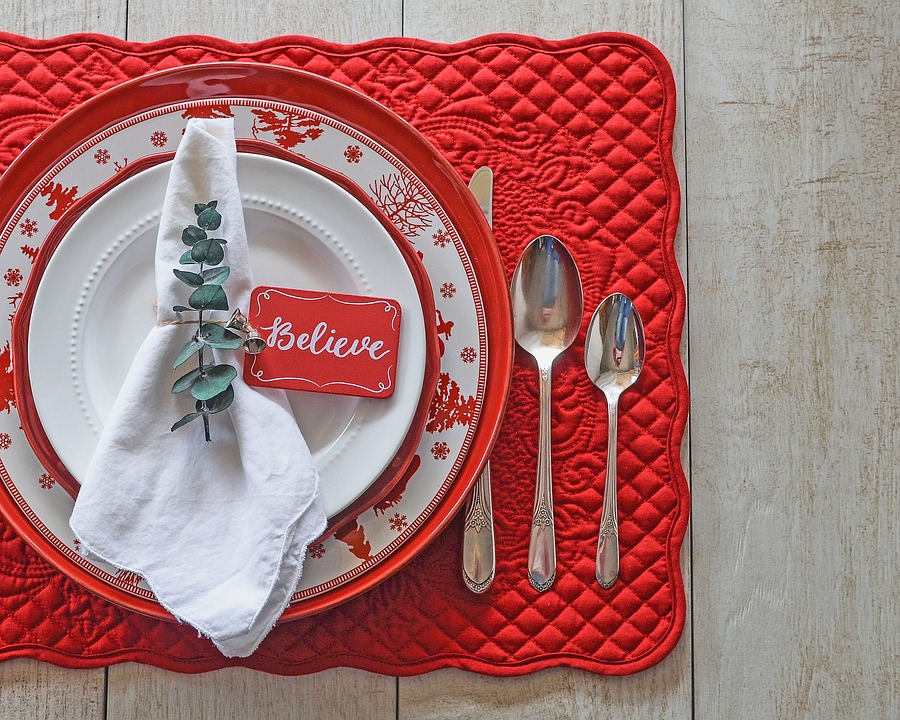 Tips to Host the Perfect Holiday Party