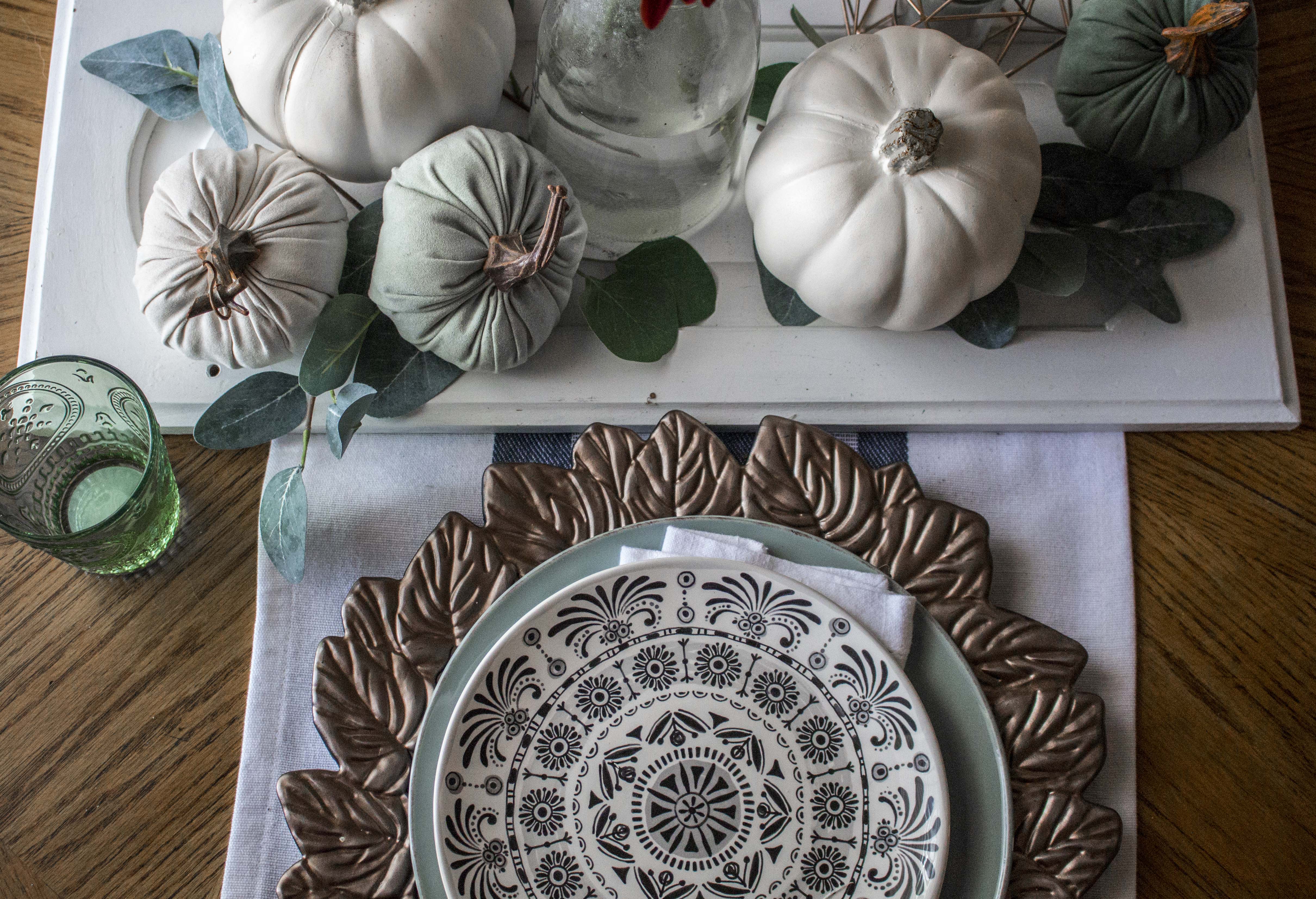 Modern eclectic tablescape for Fall