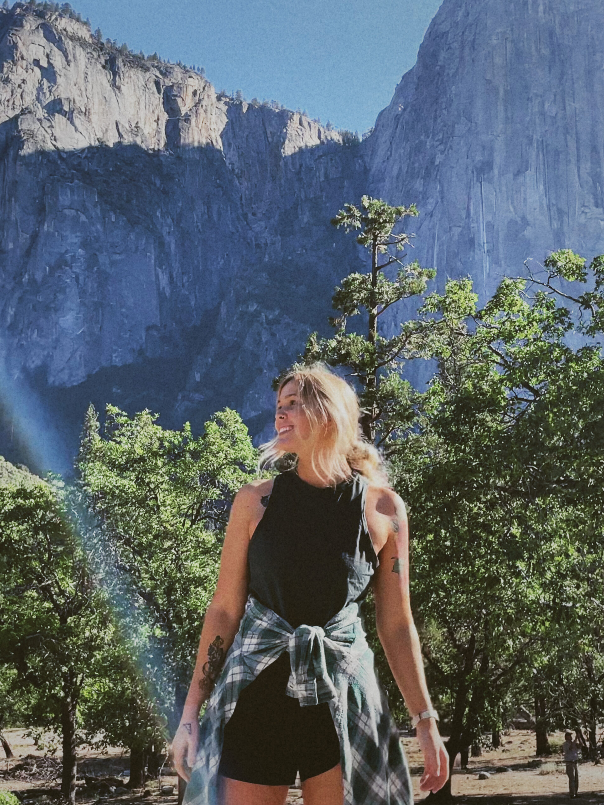 Girl at yosemite, staying healthy while travelling